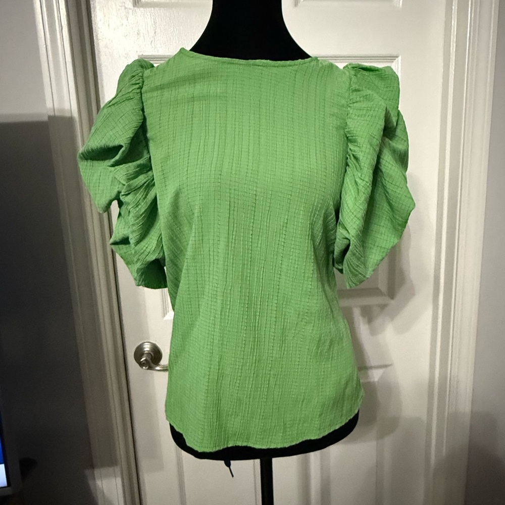 Green Ruffle 3/4 Sleeve Top